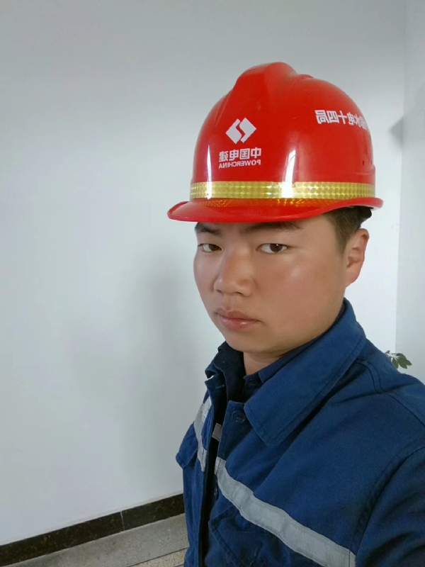 小公牛的第一张照片--迪庆中老年相亲网